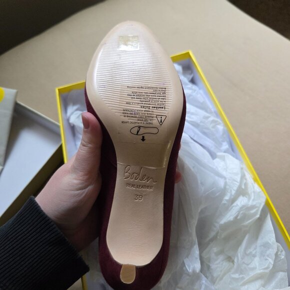 BODEN New In Box Burgundy Red Suede Heels - Picture 4 of 4